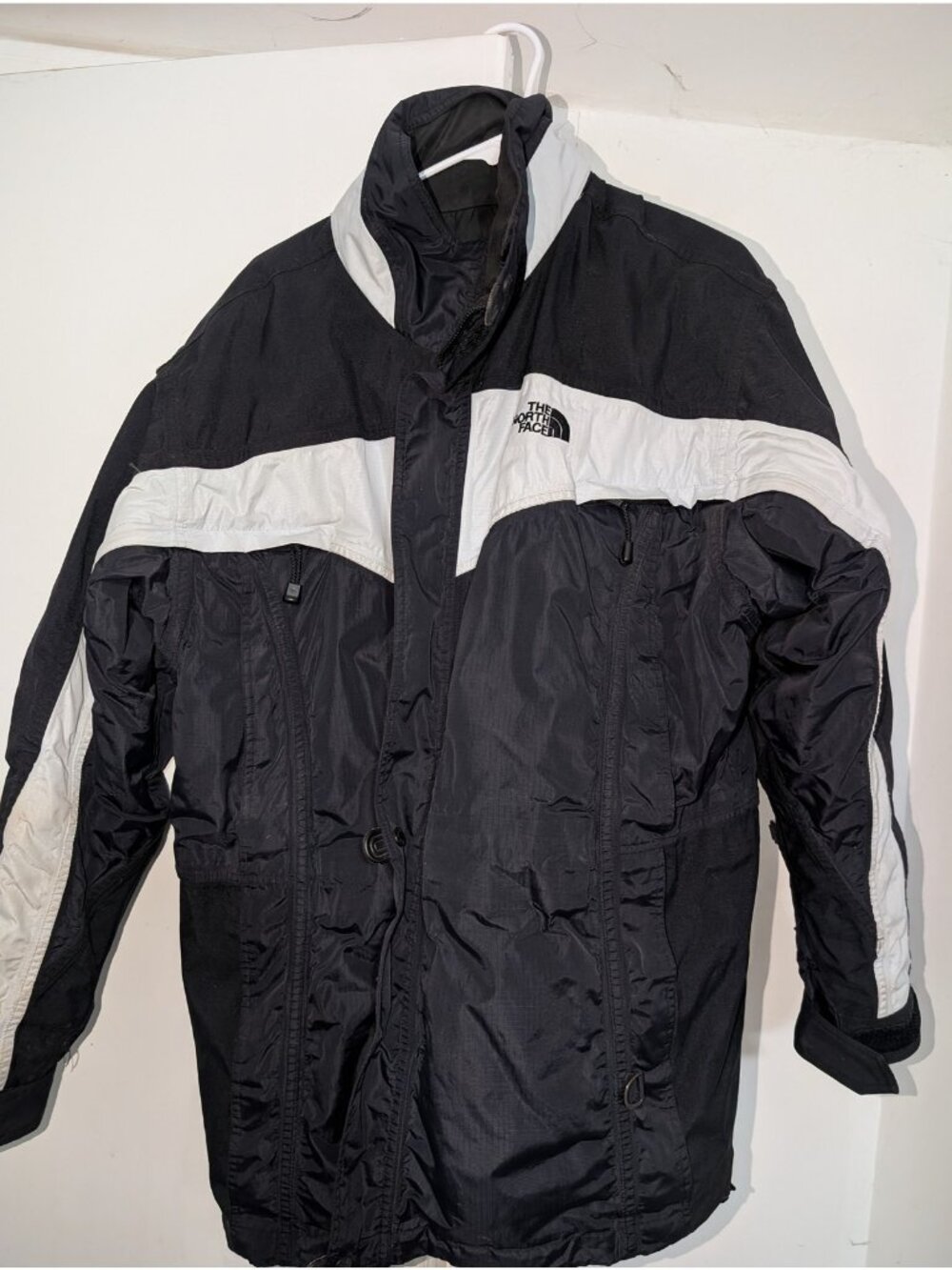 The North Face Men's XL Black White Insulated Ski Snow Jacket Coat